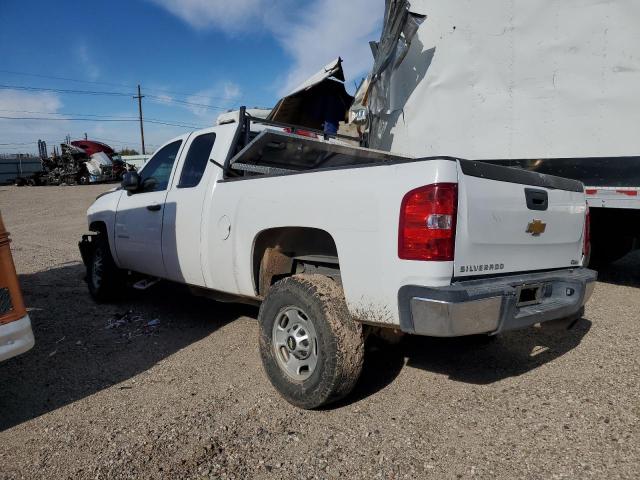 1GC2CVCG3DZ168173 - 2013 CHEVROLET SILVERADO C2500 HEAVY DUTY WHITE photo 2