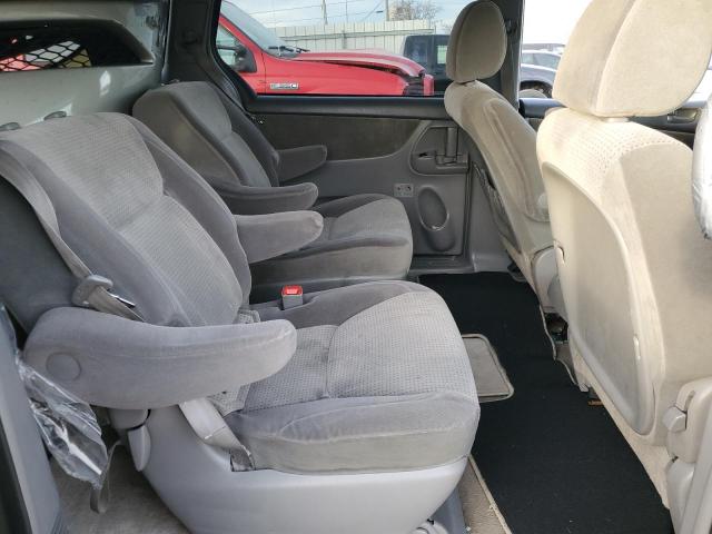 5TDZK23C19S266897 - 2009 TOYOTA SIENNA CE SILVER photo 10