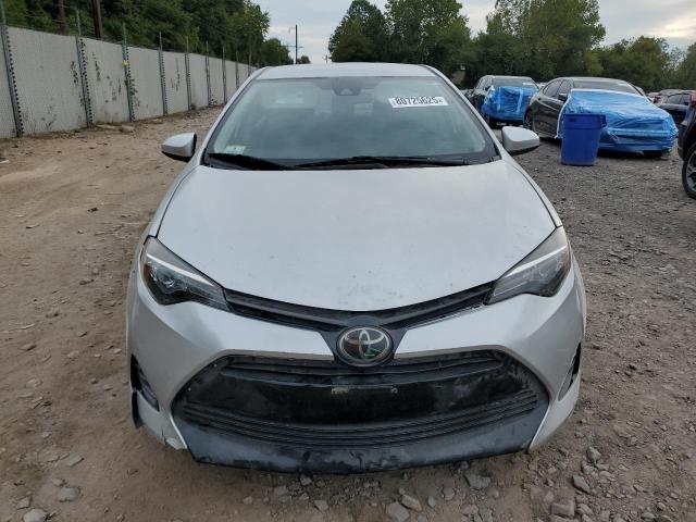 2T1BURHE3JC073694 - 2018 TOYOTA COROLLA L 银色 照片 5