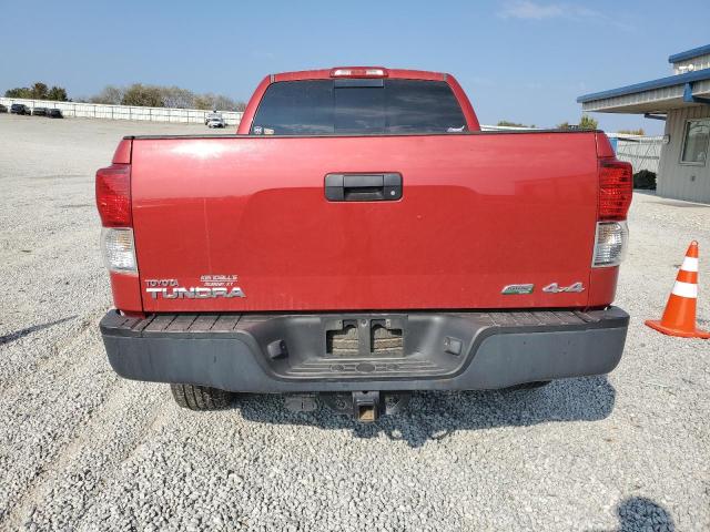 5TFUW5F16BX183525 - 2011 TOYOTA TUNDRA DOUBLE CAB SR5 RED photo 6
