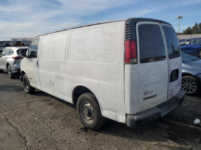 1GCHG35R911137442 - 2001 CHEVROLET EXPRESS G3 WHITE photo 2