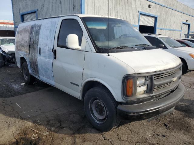 1GCHG35R911137442 - 2001 CHEVROLET EXPRESS G3 WHITE photo 4