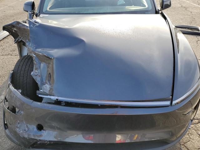 7SAYGDEE9TF388140 - 2026 TESLA MODEL Y GRAY photo 11