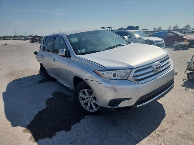 5TDZK3EH8DS089823 - 2013 TOYOTA HIGHLANDER BASE GRAY photo 4