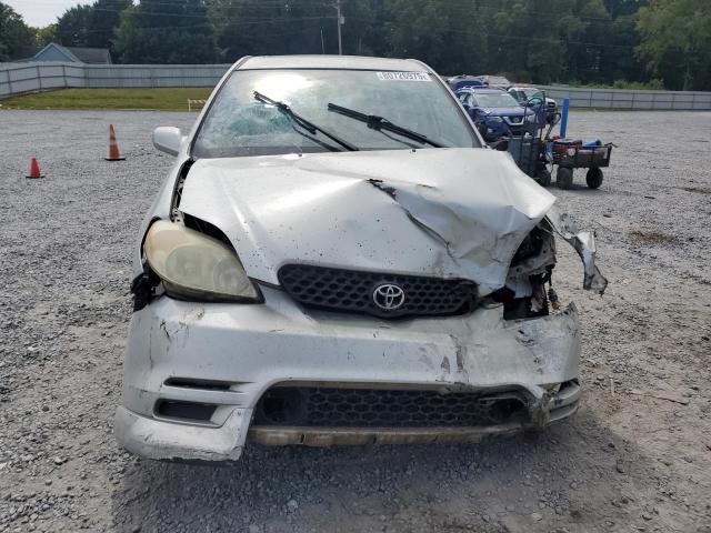 2T1KR32E14C201037 - 2004 TOYOTA MATRIX XR Argent photo 5
