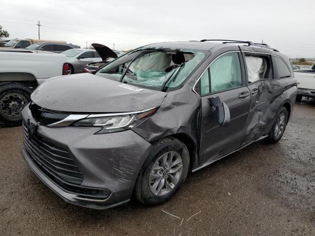 5TDKRKEC0NS095273 - 2022 TOYOTA SIENNA LE CHARCOAL photo 1