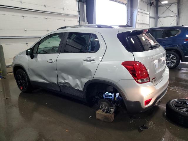 3GNCJPSB2KL400687 - 2019 CHEVROLET TRAX 1LT SILVER photo 2