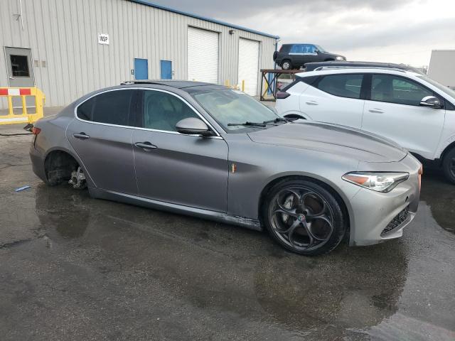 ZARFAECN8H7547134 - 2017 ALFA ROMEO GIULIA TI GRAY photo 4