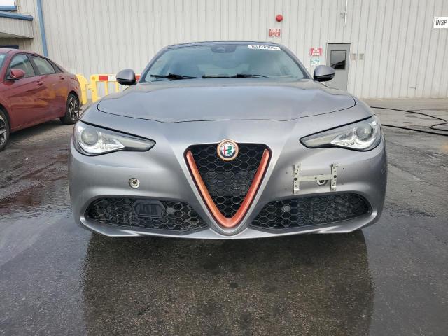 ZARFAECN8H7547134 - 2017 ALFA ROMEO GIULIA TI GRAY photo 5