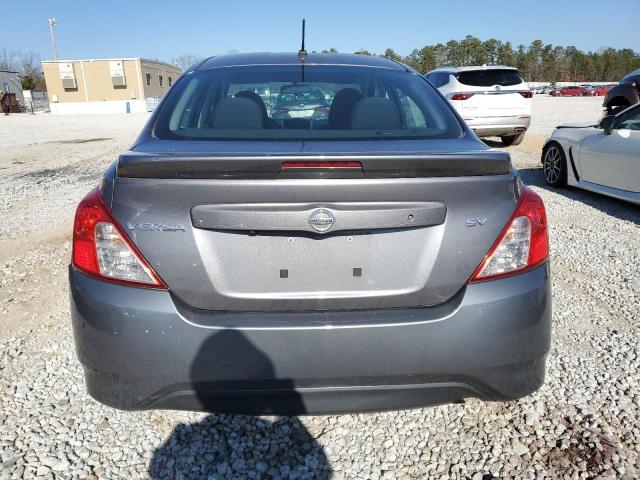 3N1CN7AP9JL886359 - 2018 NISSAN VERSA S GRAY photo 6