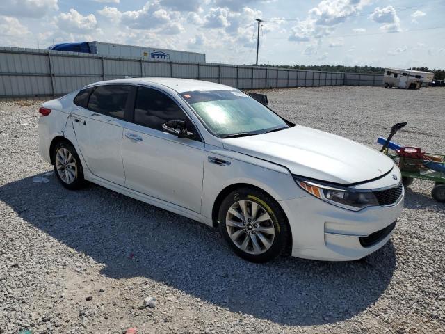 5XXGT4L36JG253729 - 2018 KIA OPTIMA LX 白色 照片 4