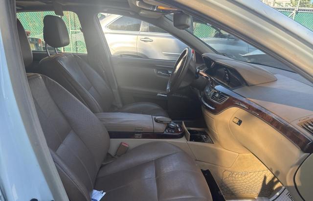 WDDNG86X88A156321 - 2008 MERCEDES-BENZ S 550 4MATIC WHITE photo 5