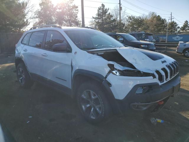 1C4PJMBB6GW235639 - 2016 JEEP CHEROKEE TRAILHAWK WHITE photo 4