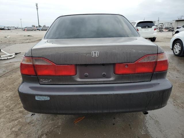 1HGCG564XWA136091 - 1998 HONDA ACCORD LX BLACK photo 6