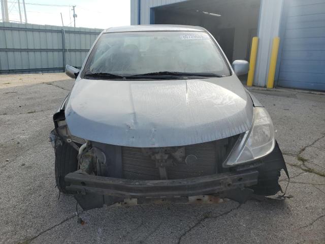 3N1BC1AP9BL481389 - 2011 NISSAN VERSA S GRAY photo 5
