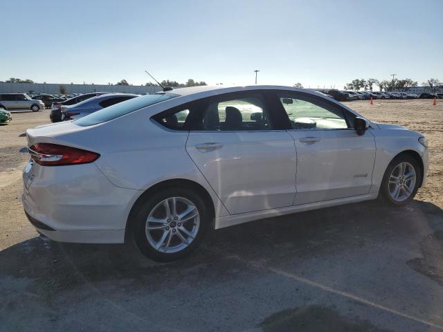 3FA6P0LU8JR157786 - 2018 FORD FUSION SE HYBRID WHITE photo 3