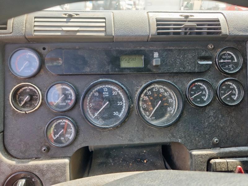 1FUJGLDR8CSBE3286 - 2012 FREIGHTLINER CASCADIA 1 Սպիտակ լուսանկար 8