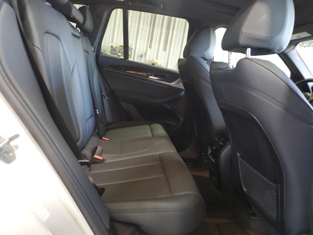 5UXTR9C56KLP80777 - 2019 BMW X3 XDRIVE30I WHITE photo 11