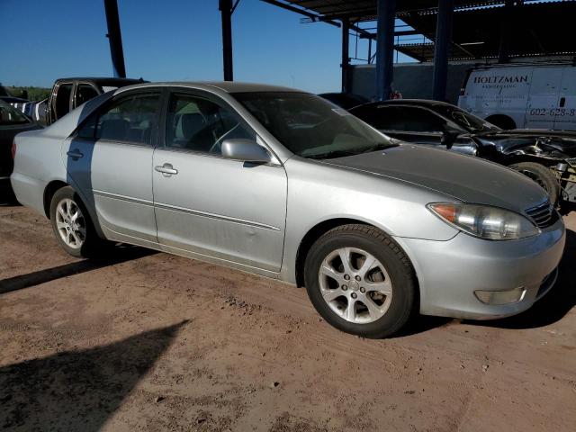 4T1BE30K65U547606 - 2005 TOYOTA CAMRY LE SILVER photo 4