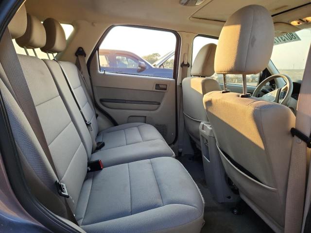 1FMCU0D75BKA47276 - 2011 FORD ESCAPE XLT 灰色 照片 11