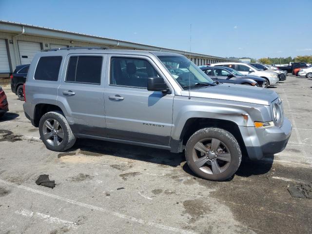 1C4NJPBA0GD613210 - 2016 JEEP PATRIOT SPORT 银色 照片 4