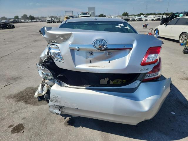 4T4BF3EK3BR202296 - 2011 TOYOTA CAMRY BASE Сріблястий фото 6