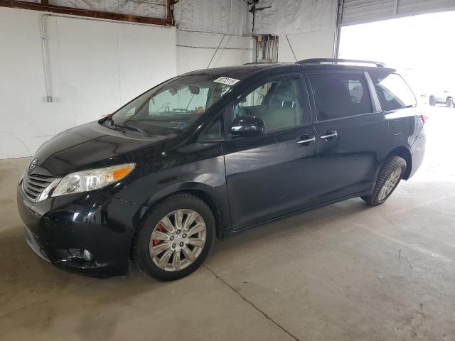 2017 TOYOTA SIENNA XLE, 
