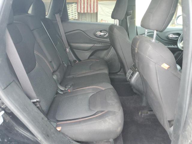 1C4PJLCB2HW579012 - 2017 JEEP CHEROKEE LATITUDE BLACK photo 11