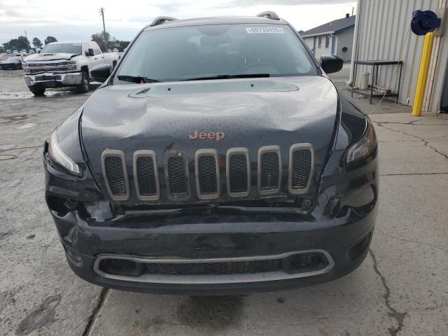 1C4PJLCB2HW579012 - 2017 JEEP CHEROKEE LATITUDE BLACK photo 5