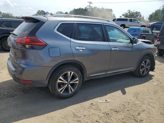 5N1AT2MV6JC784631 - 2018 NISSAN ROGUE S رمادي صورة 3