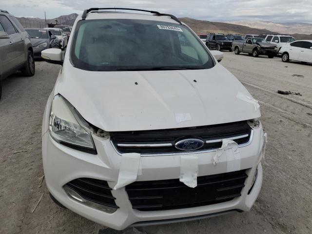 1FMCU9H90DUC70672 - 2013 FORD ESCAPE SEL WHITE photo 5