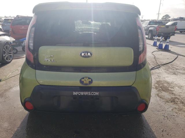 KNDJN2A2XE7711804 - 2014 KIA SOUL GREEN photo 6