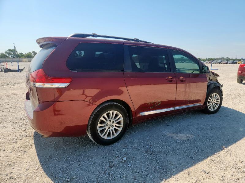 5TDYK3DC3DS362989 - 2013 TOYOTA SIENNA XLE 红色 照片 3