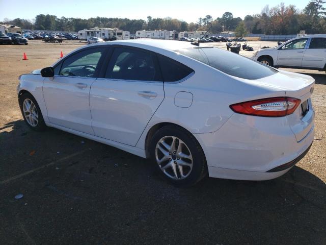 3FA6P0H71GR213725 - 2016 FORD FUSION SE WHITE photo 2