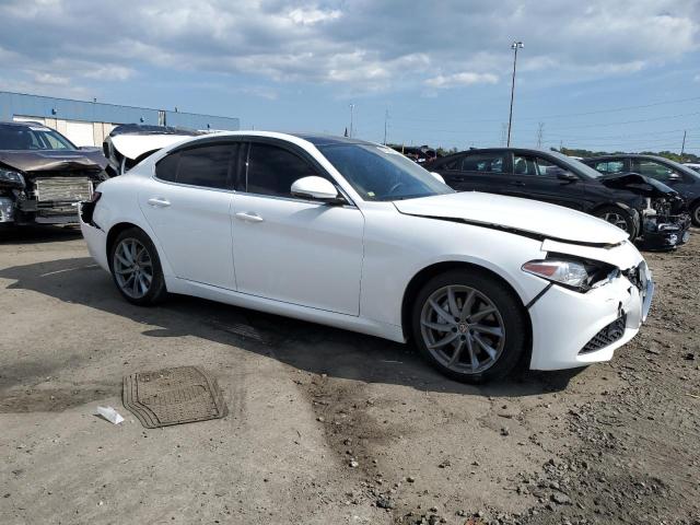 ZARFANAN4L7625212 - 2020 ALFA ROMEO GIULIA WHITE photo 4