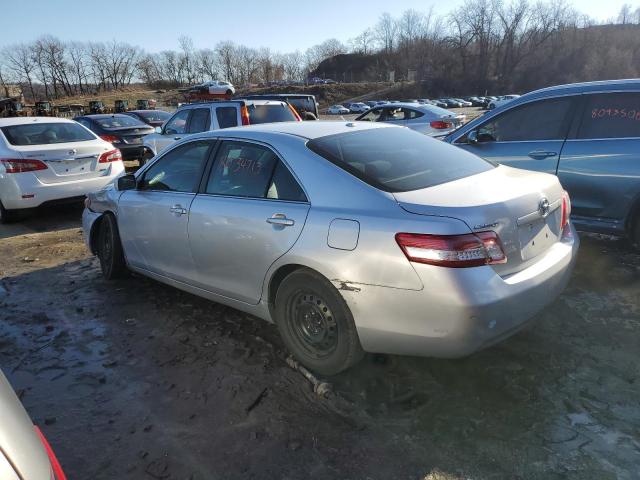 4T1BF3EK5AU116299 - 2010 TOYOTA CAMRY BASE SILVER photo 2