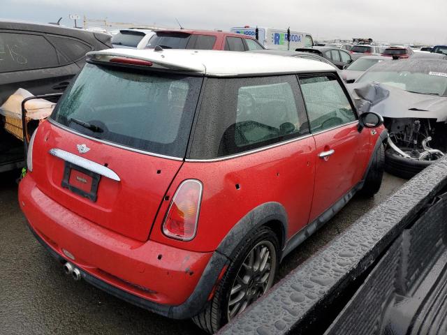 WMWRE33404TD87565 - 2004 MINI COOPER S RED photo 3