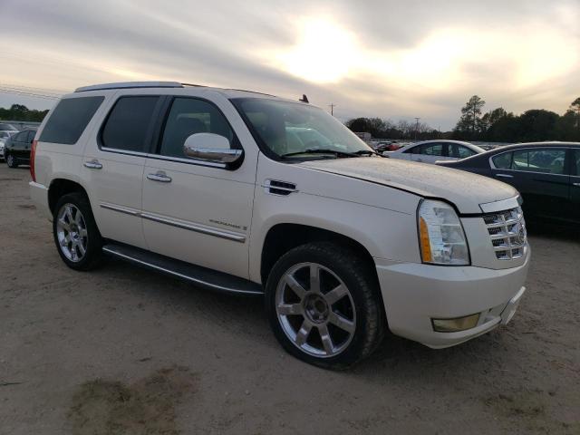 1GYEC63898R183854 - 2008 CADILLAC ESCALADE LUXURY CREAM photo 4