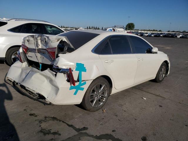4T1BF1FK0GU195571 - 2016 TOYOTA CAMRY LE WHITE photo 3