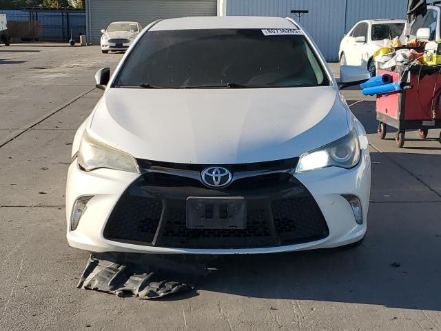 4T1BF1FK0GU195571 - 2016 TOYOTA CAMRY LE WHITE photo 5