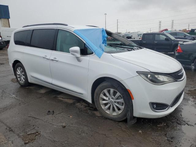 2C4RC1BG3HR759130 - 2017 CHRYSLER PACIFICA TOURING L WHITE photo 4