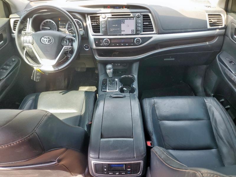 5TDJZRFH2JS498308 - 2018 TOYOTA HIGHLANDER SE Gümüş foto 8