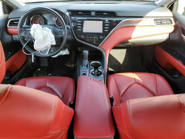 4T1B61HKXJU134037 - 2018 TOYOTA CAMRY XSE 黑色 照片 8