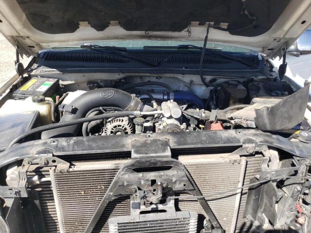 1GCHK231X2F244008 - 2002 CHEVROLET SILVERADO K2500 HEAVY DUTY WHITE photo 11