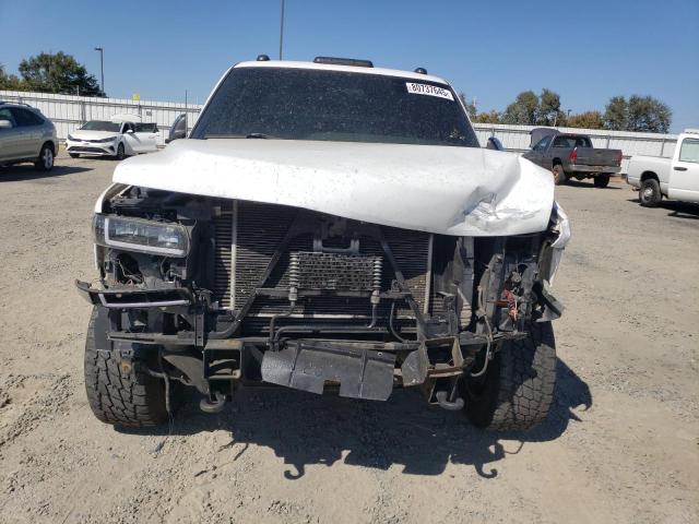 1GCHK231X2F244008 - 2002 CHEVROLET SILVERADO K2500 HEAVY DUTY WHITE photo 5