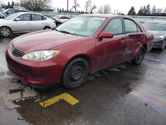 4T1BE30K75U038785 - 2005 TOYOTA CAMRY LE RED photo 1