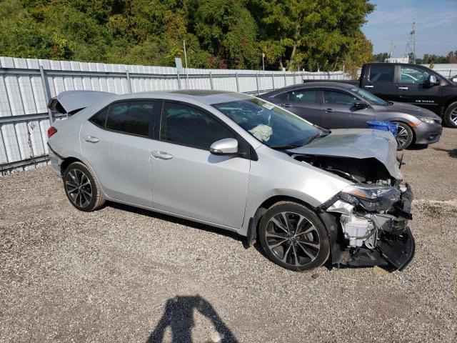 2T1BURHE9JC028209 - 2018 TOYOTA COROLLA L 银色 照片 4