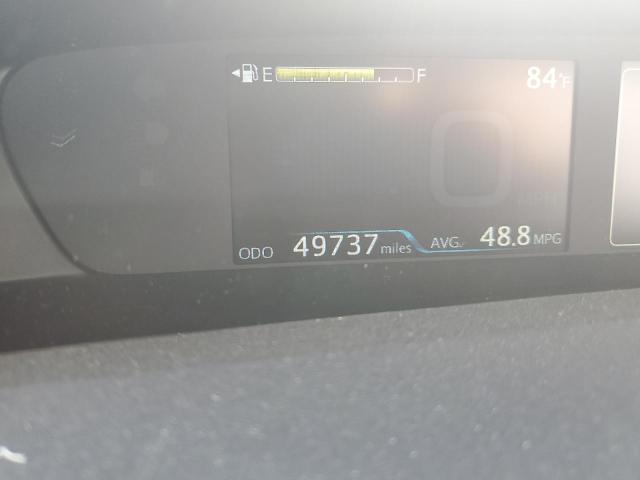 JTDKARFU7J3554673 - 2018 TOYOTA PRIUS SILVER photo 9