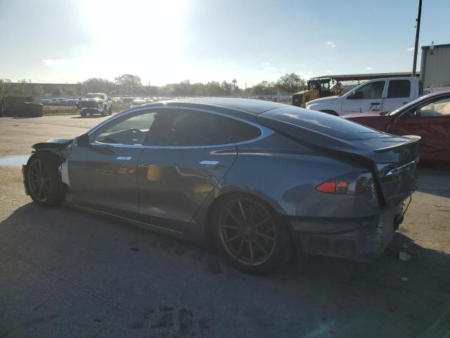 5YJSA1DP7DFP27601 - 2013 TESLA MODEL S ნაცრისფერი ფოტო 2