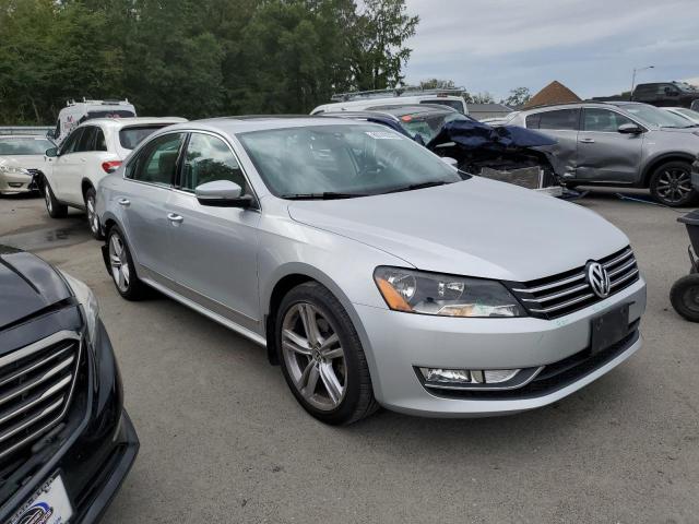 1VWBT7A33FC080514 - 2015 VOLKSWAGEN PASSAT SE 银色 照片 4